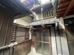 京都市下京区郭巨山町の画像